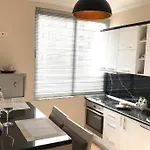 Spacious 1br Hub With Balcony Apartament Tirana