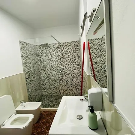 Spacious 1br Hub With Balcony Tirana