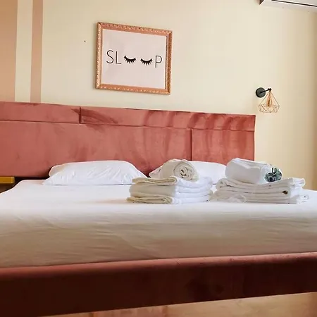 Spacious 1br Hub With Balcony Tirana