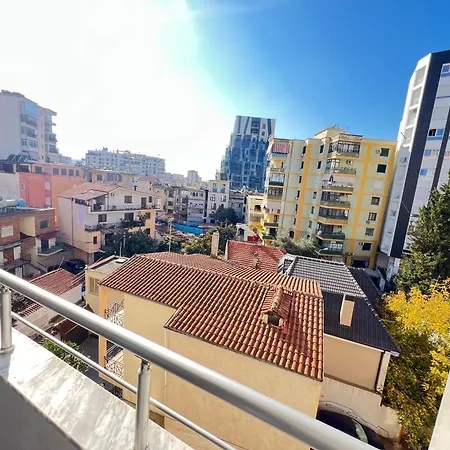 Spacious 1br Hub With Balcony *